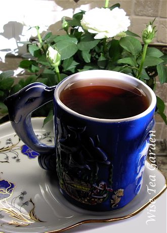 CUP OF ORGANIC LAPSANG SOUCHONG, Wise Tea Garden